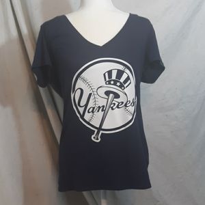 Victoria's Secret PINK v-neck yankees shirt large